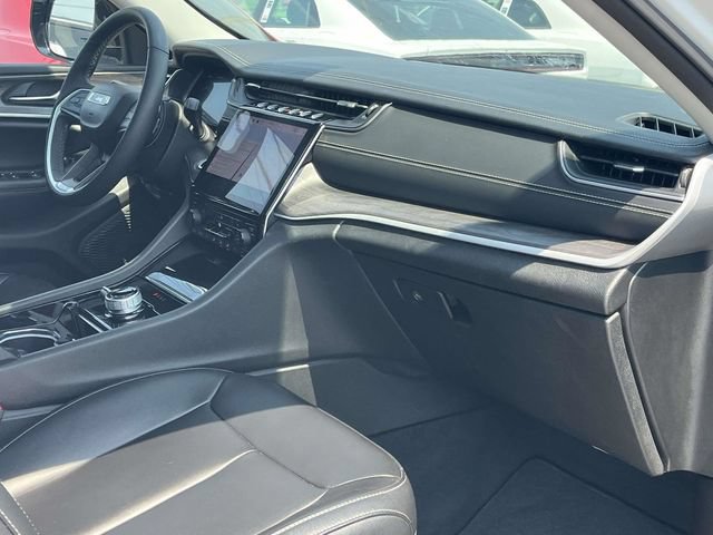 Used 2023 Jeep Grand Cherokee Limited AWD/4WD image 26