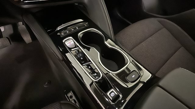 Used 2023 Buick Envision Preferred AWD/4WD image 21