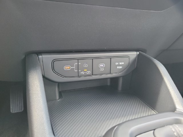 New 2026 Kia K4 FWD image 21