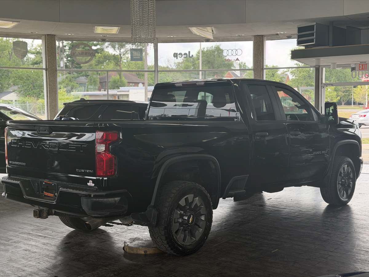 Used 2024 Chevrolet Silverado 2500 Custom w/ Custom Convenience Package AWD/4WD image 7