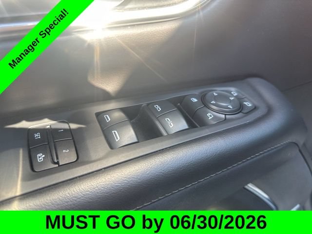 Used 2022 Chevrolet Tahoe LT w/ Luxury Package AWD/4WD image 13