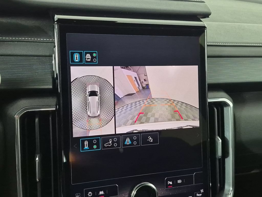 Used 2025 GMC Acadia Elevation FWD image 24