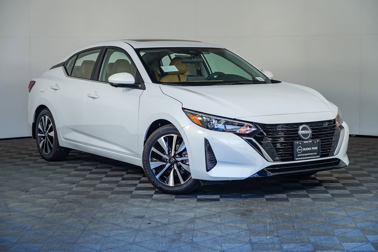 Used 2025 Nissan Sentra SV w/ SV Premium Package image 1