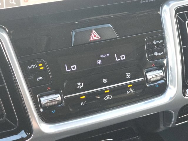 Certified 2023 Kia Sorento SX AWD/4WD image 27