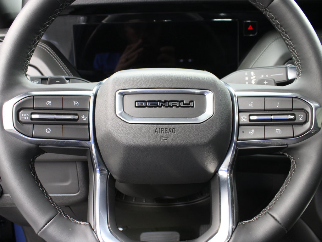 Used 2026 GMC Yukon Denali w/ Sun & Power Step Package AWD/4WD image 62