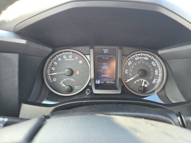 Used 2019 Toyota Tacoma TRD Sport image 13