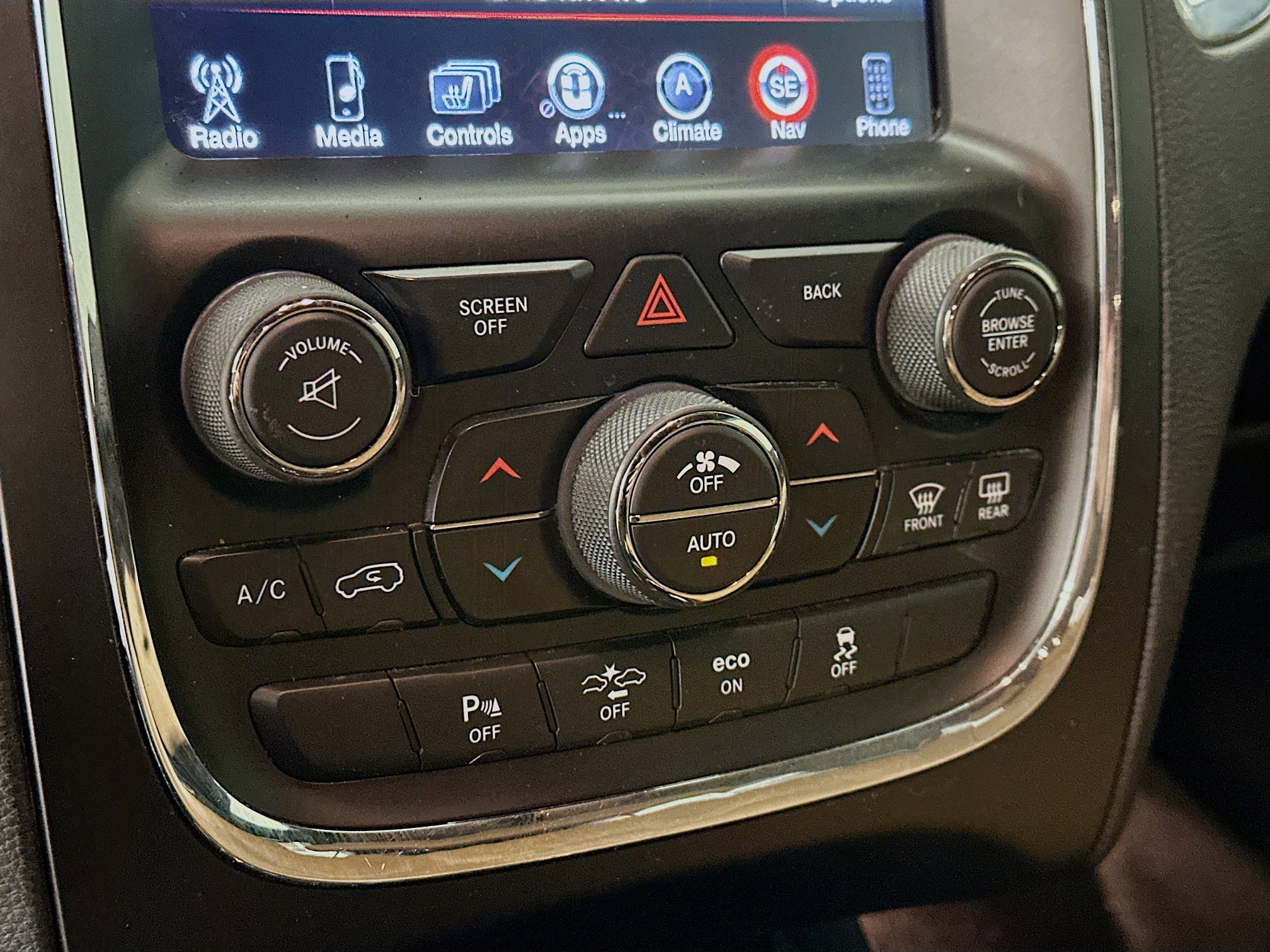 Used 2015 Dodge Durango Citadel w/ Technology Group AWD/4WD image 24