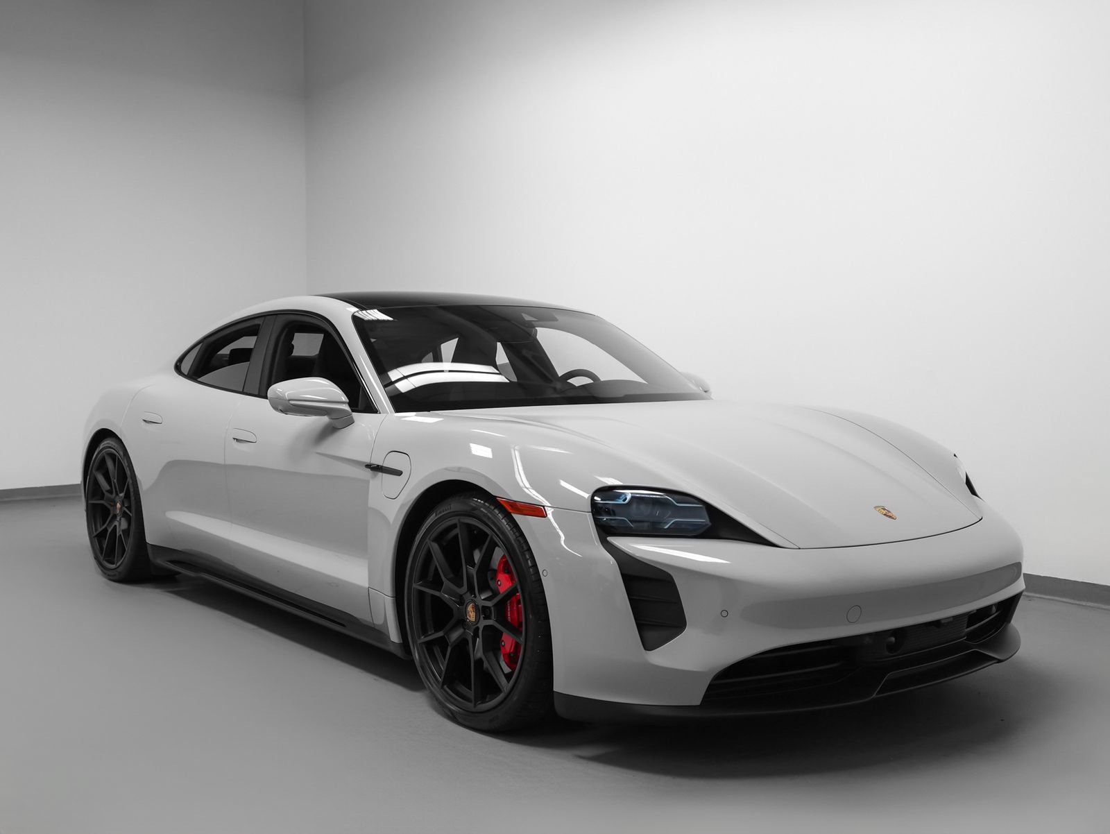 Certified 2024 Porsche Taycan GTS AWD/4WD image 10