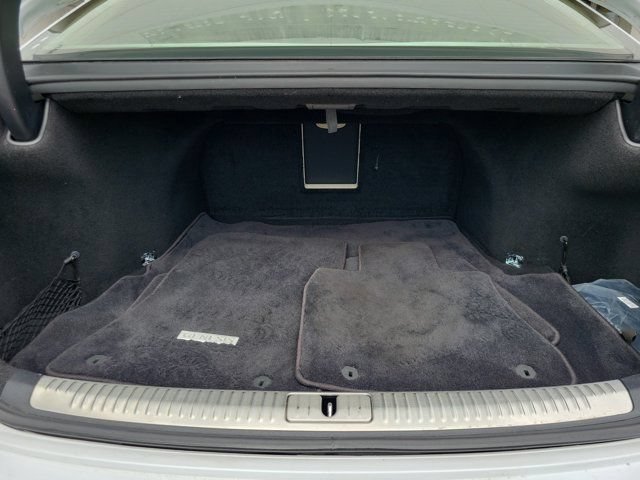 Used 2017 Genesis G90 3.3T Premium RWD image 6