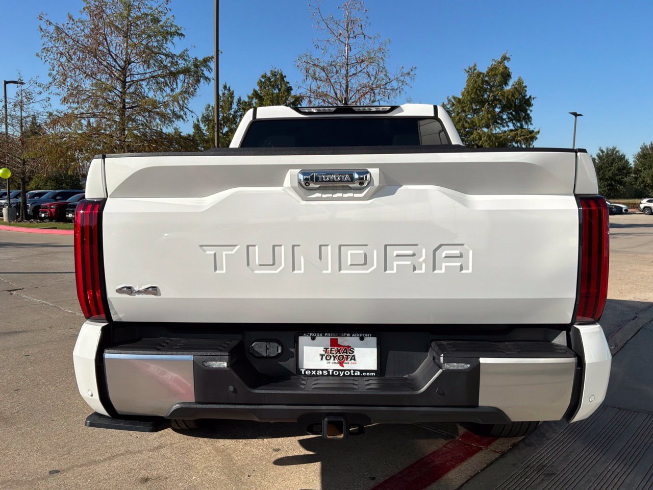 Used 2024 Toyota Tundra Limited w/ Power Package AWD/4WD image 7