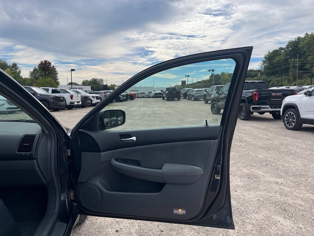 Used 2003 Honda Accord LX image 34