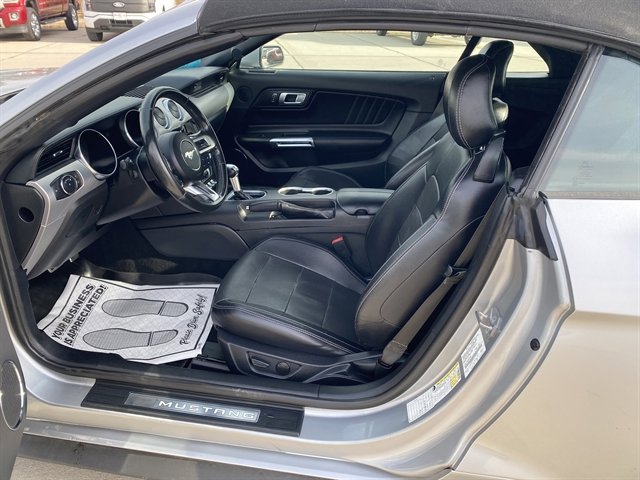 Used 2020 Ford Mustang Premium image 13