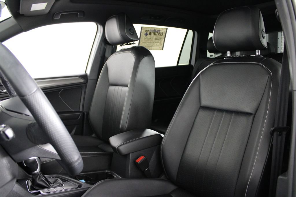 Used 2022 Volkswagen Tiguan SE R-Line image 18