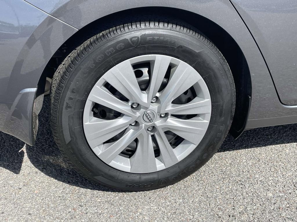 Used 2025 Nissan Sentra S image 7