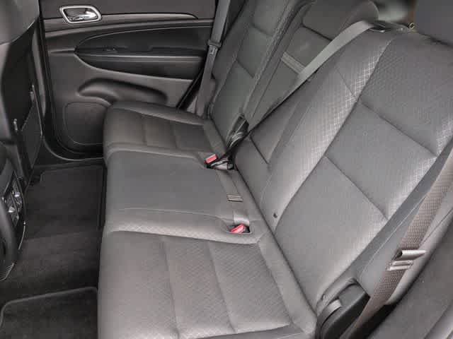 Used 2019 Jeep Grand Cherokee Laredo AWD/4WD image 19