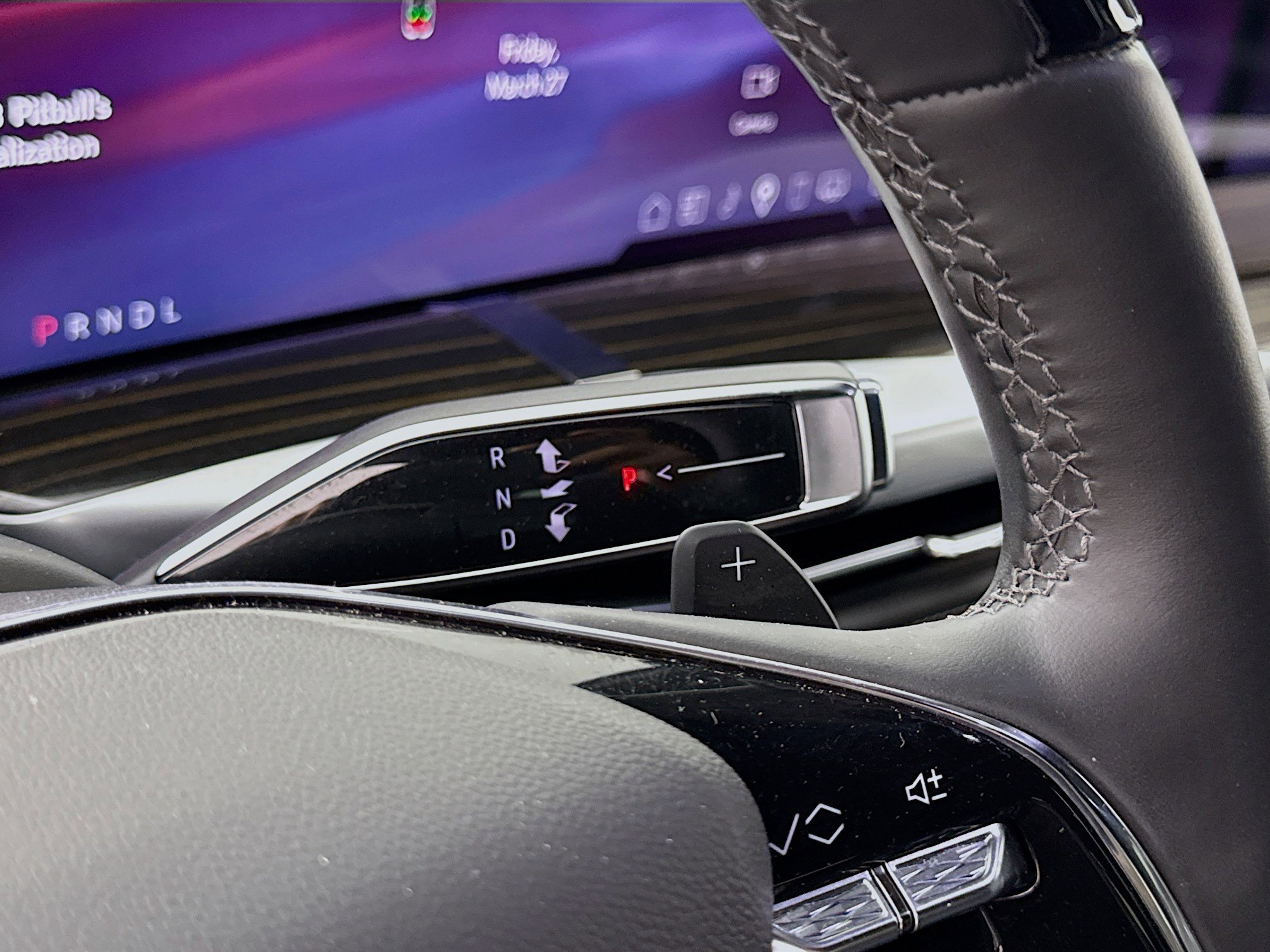 Used 2025 Cadillac Escalade Premium Luxury w/ Touring Package image 17