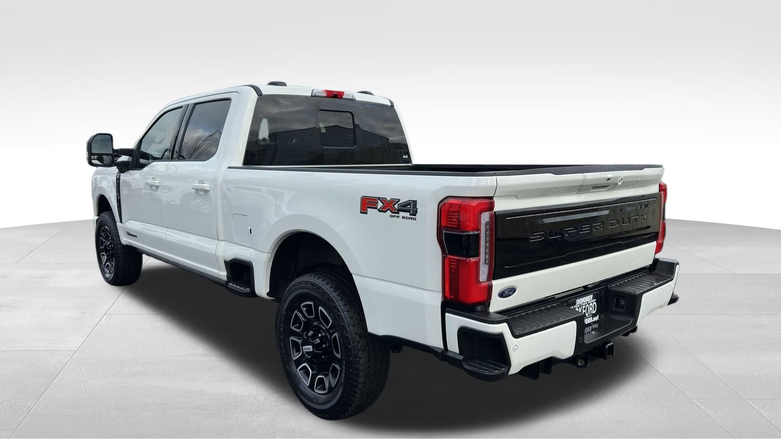 Used 2025 Ford F350 Platinum w/ FX4 Off-Road Package AWD/4WD image 8