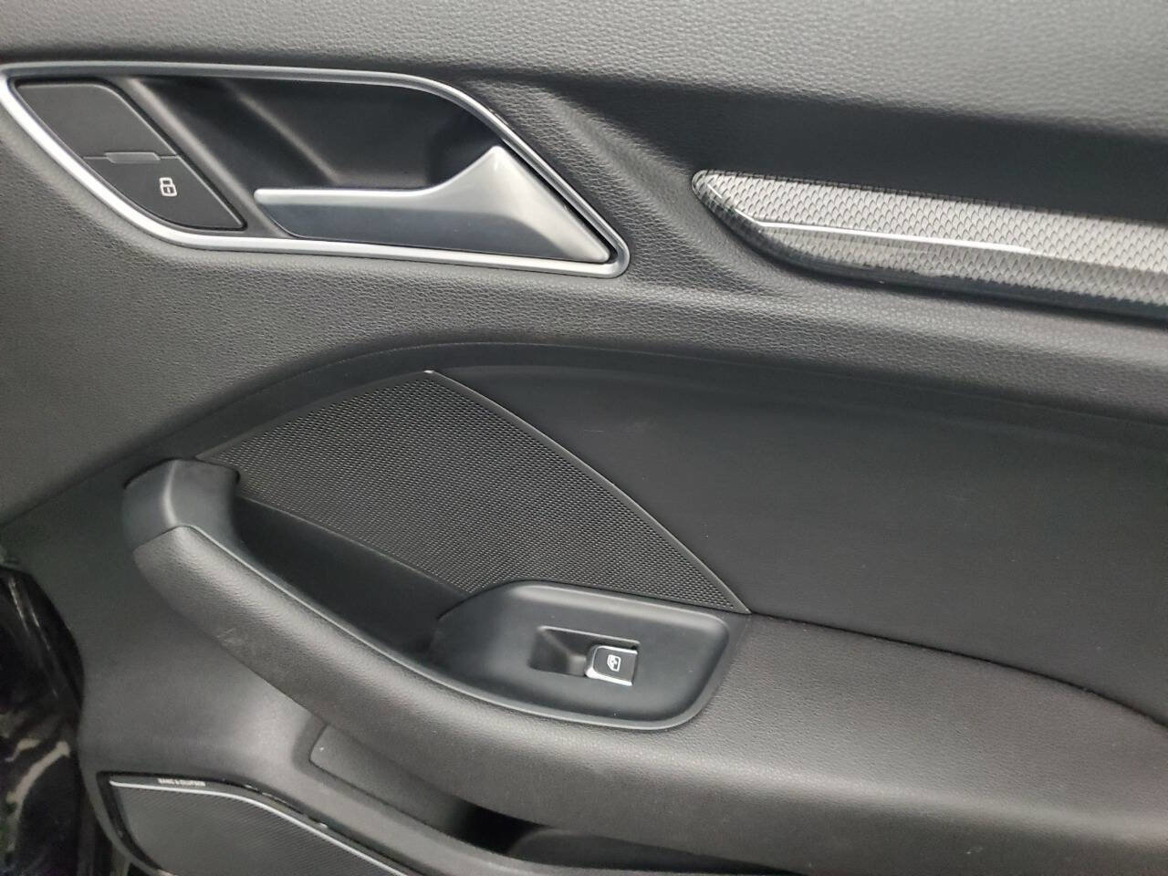 Used 2017 Audi A3 e-tron Premium Plus w/ Technology Package image 18