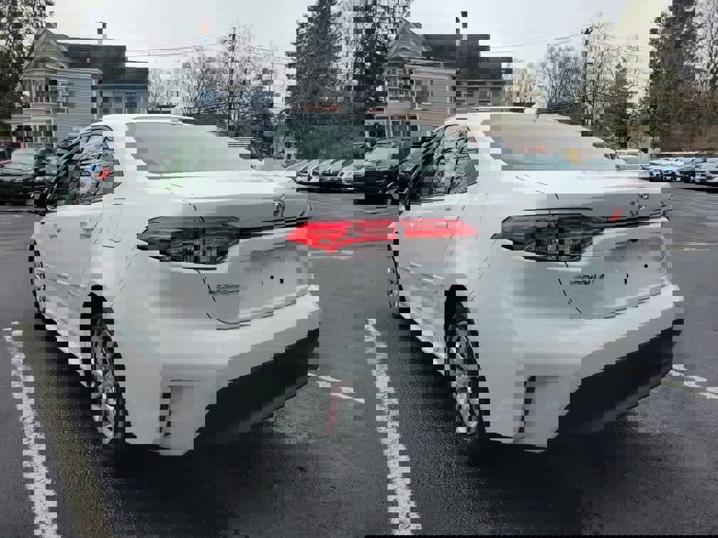 Used 2023 Toyota Corolla LE image 6