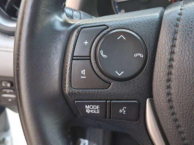 Used 2018 Toyota RAV4 XLE AWD/4WD image 21