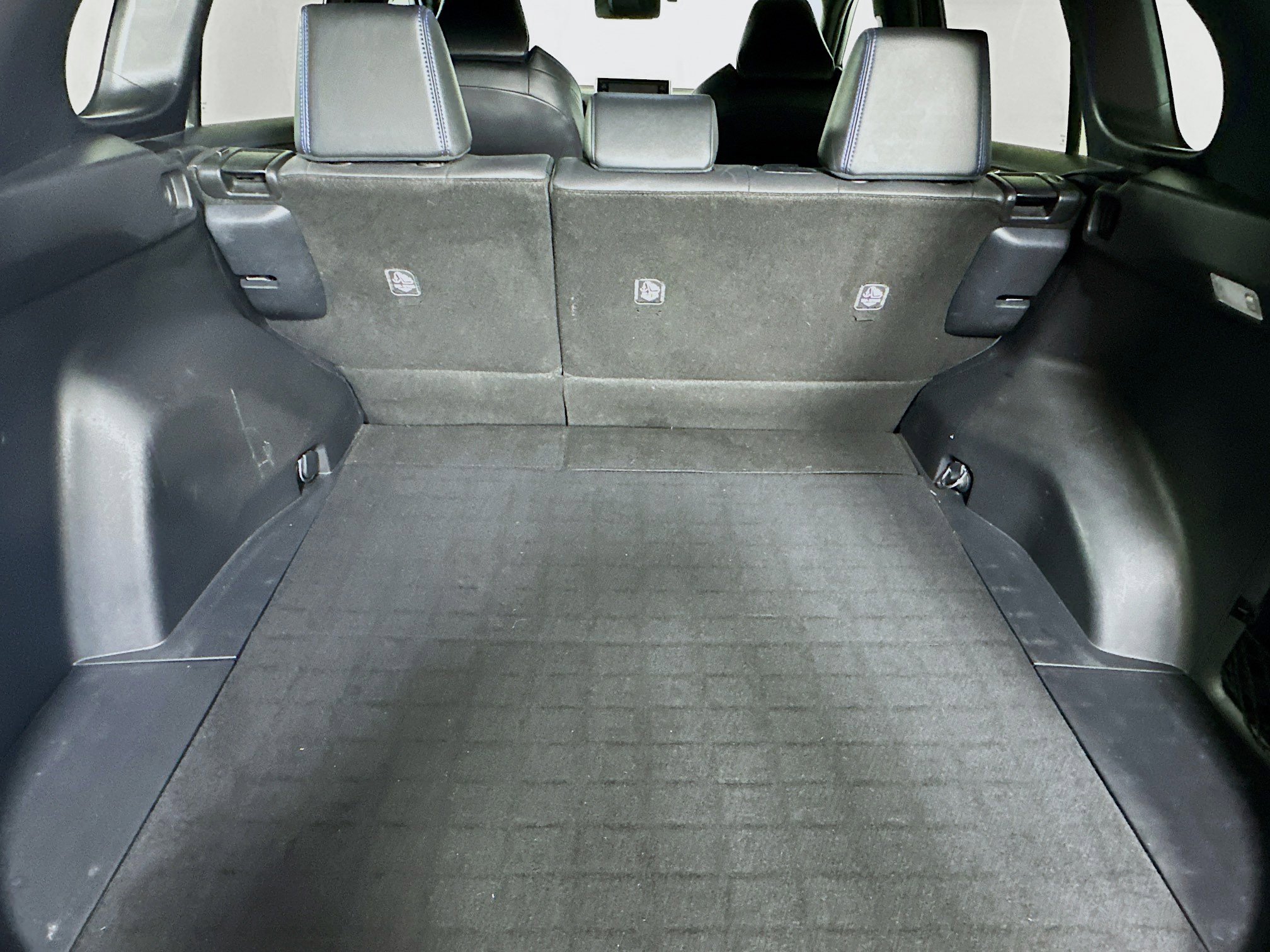 Used 2019 Toyota RAV4 XSE image 28