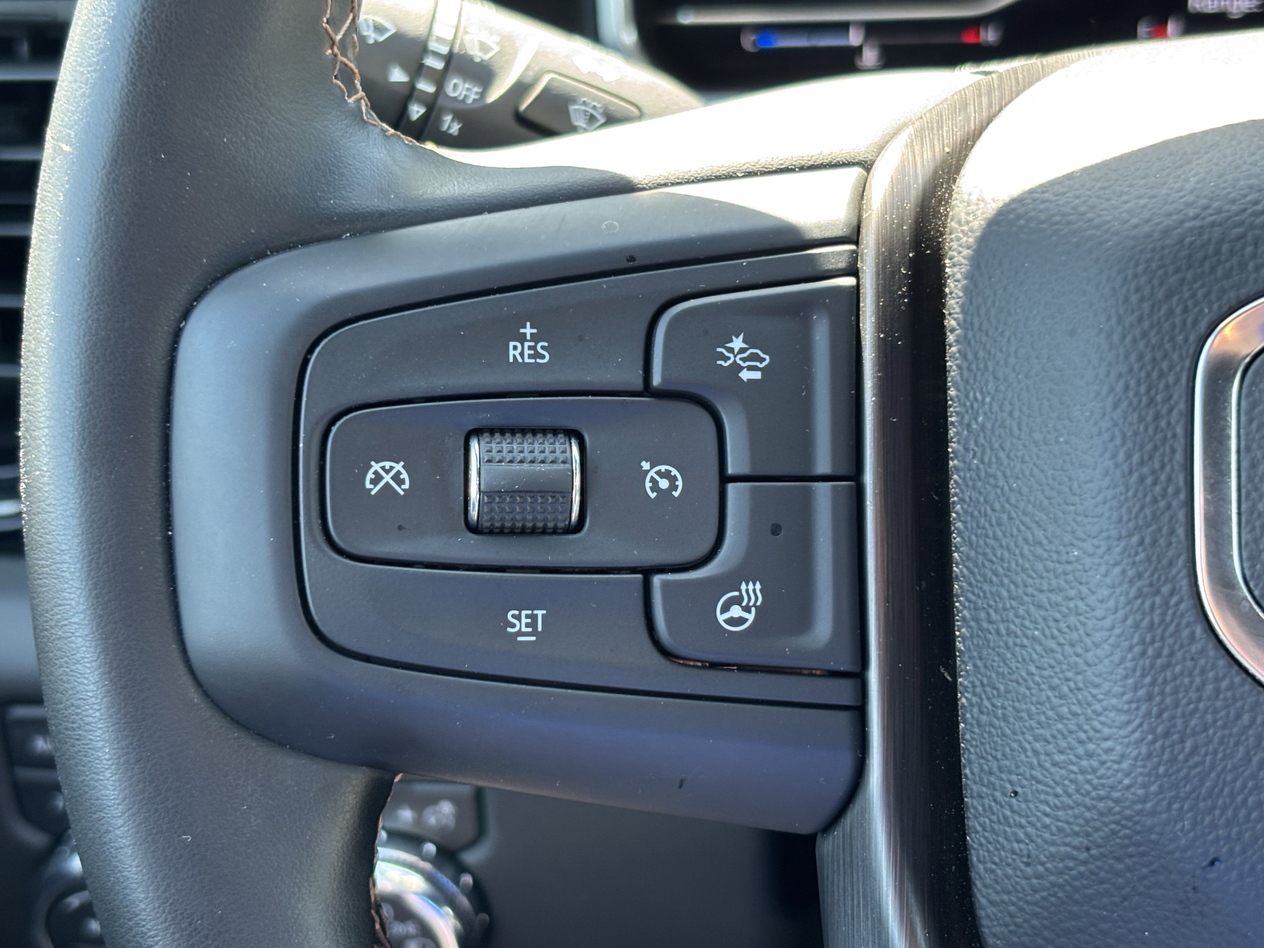 Used 2024 GMC Sierra 3500 AT4 w/ AT4 Premium Plus Package AWD/4WD image 19