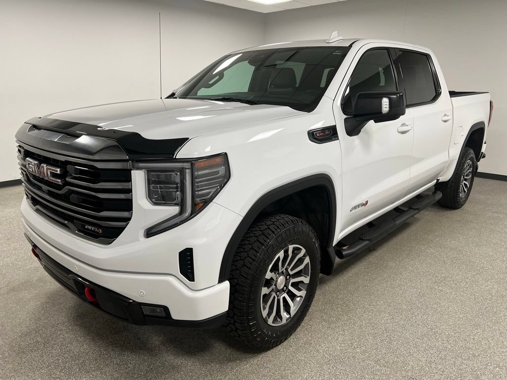 Used 2023 GMC Sierra 1500 AT4 w/ Technology Package AWD/4WD image 5