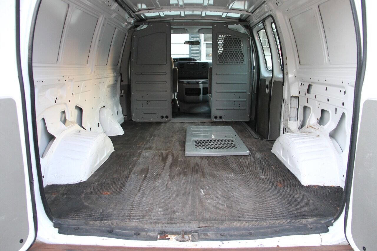 Used 2013 Ford E-250 and Econoline 250 E 250 3dr Cargo Van w/ PWR Group image 18