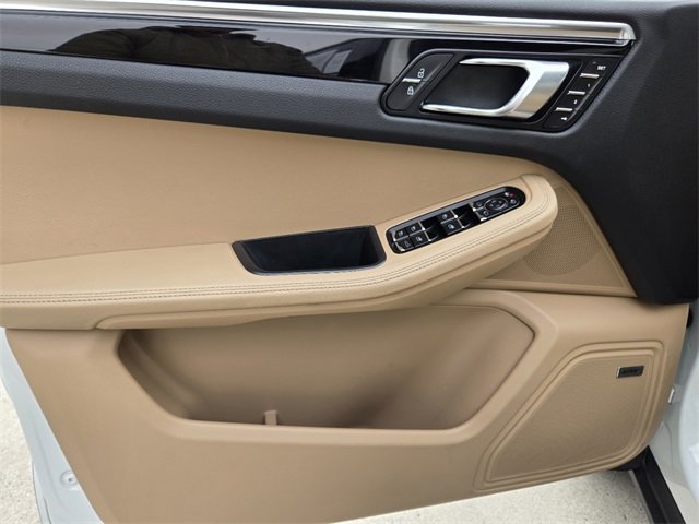 Used 2020 Porsche Macan image 19