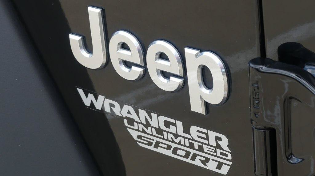 Used 2018 Jeep Wrangler Unlimited Sport AWD/4WD image 31