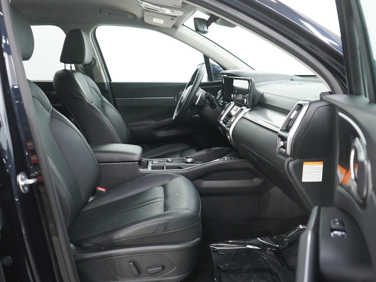 Used 2023 Kia Sorento EX AWD/4WD image 11