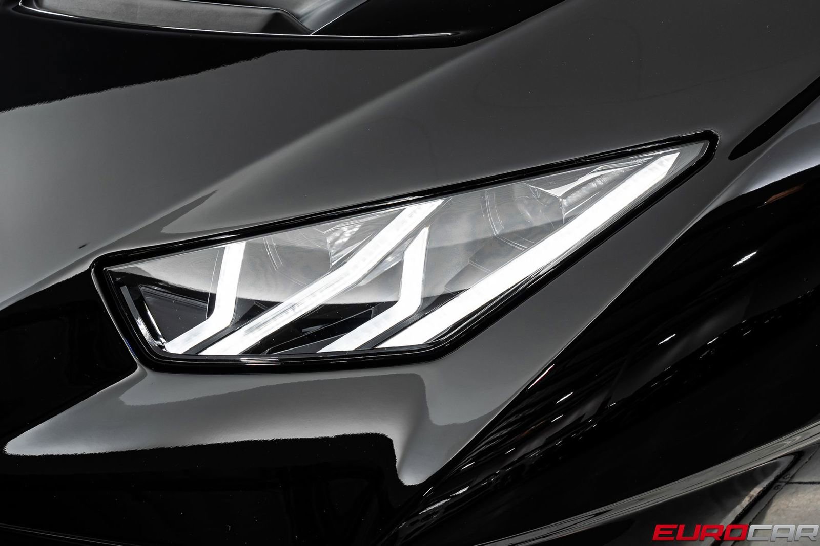 Used 2022 Lamborghini Huracan STO RWD image 12