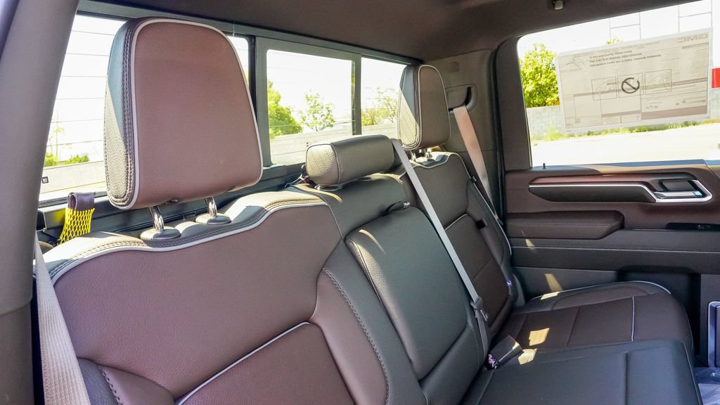 New 2026 GMC Sierra 2500 Denali w/ Denali Reserve Package AWD/4WD image 15