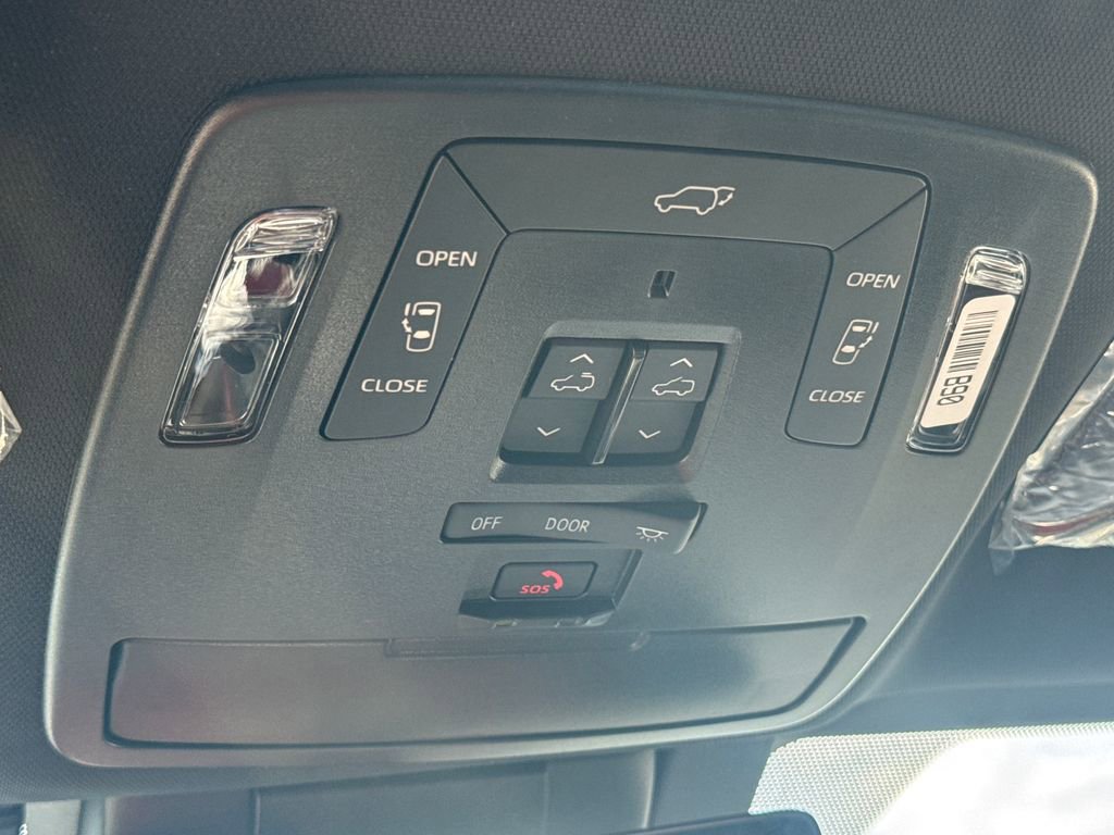 New 2026 Toyota Sienna Platinum AWD/4WD image 31