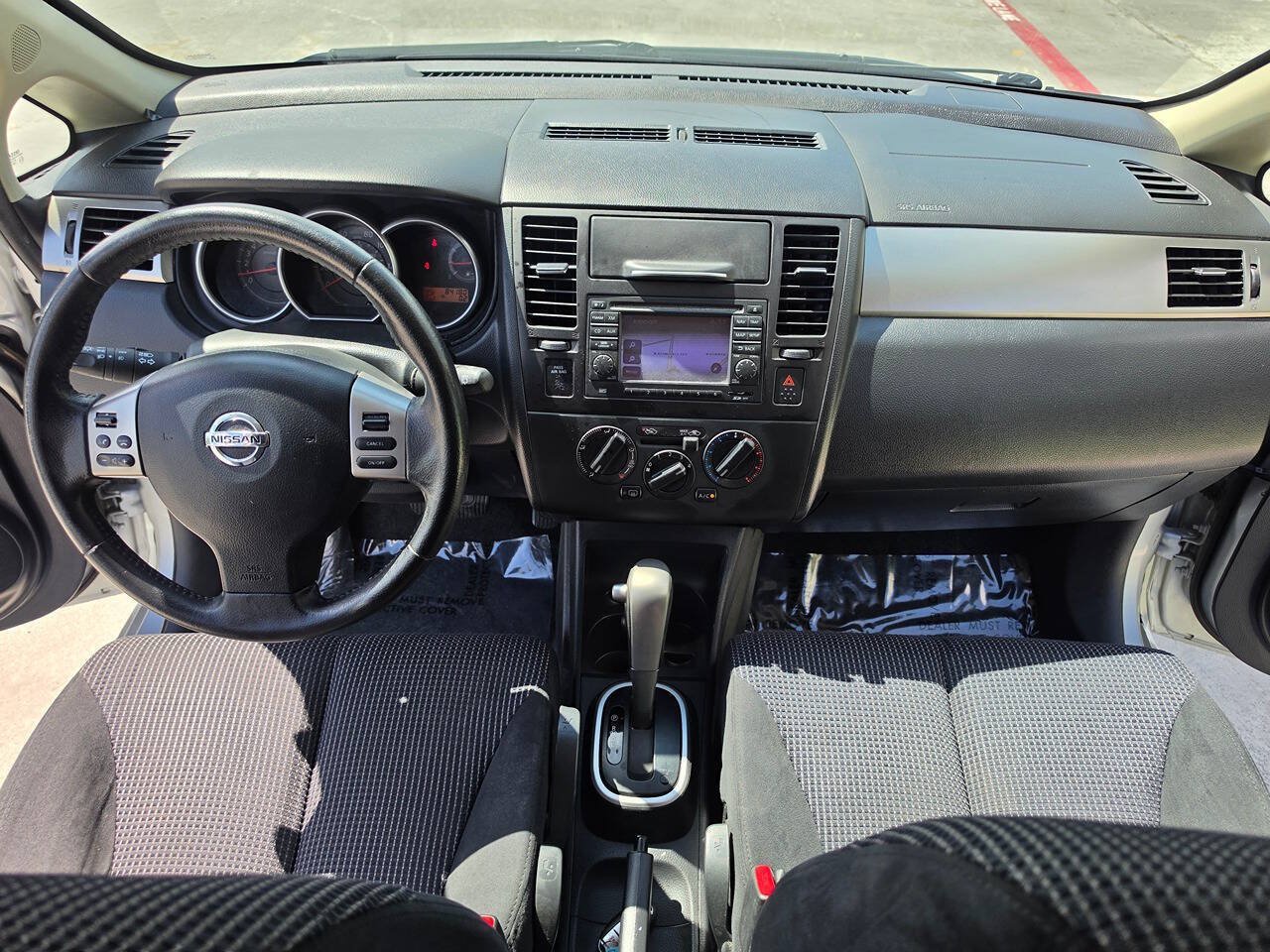 Used 2012 Nissan Versa Hatchback w/ SL Navigation Pkg FWD image 36