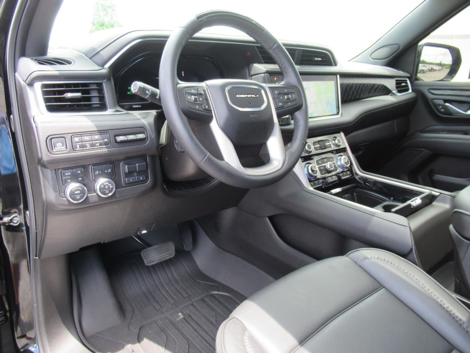 Used 2024 GMC Yukon Denali w/ Denali Reserve Package AWD/4WD image 20