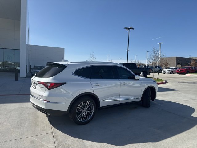 Used 2023 Acura MDX SH-AWD w/ Advance Package image 3