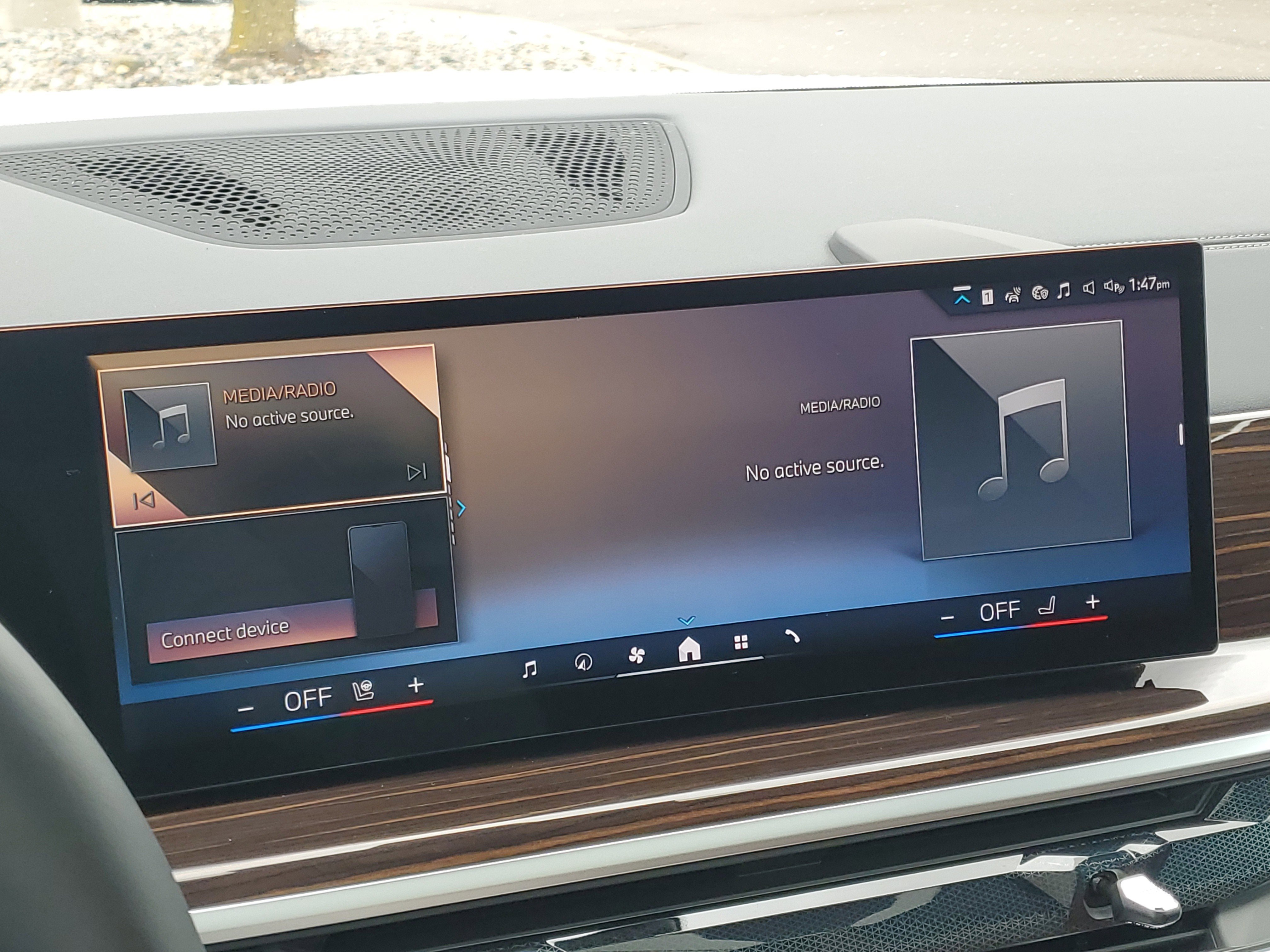 Certified 2025 BMW X7 xDrive40i w/ M Sport Package image 18