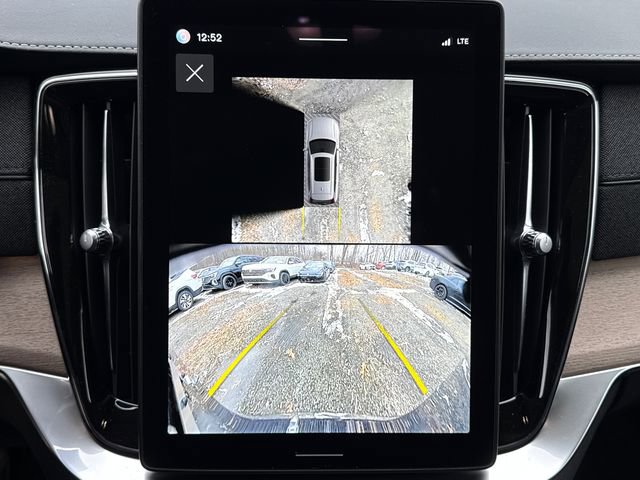 New 2026 Volvo XC90 B6 Plus w/ Protection Package Premier image 16