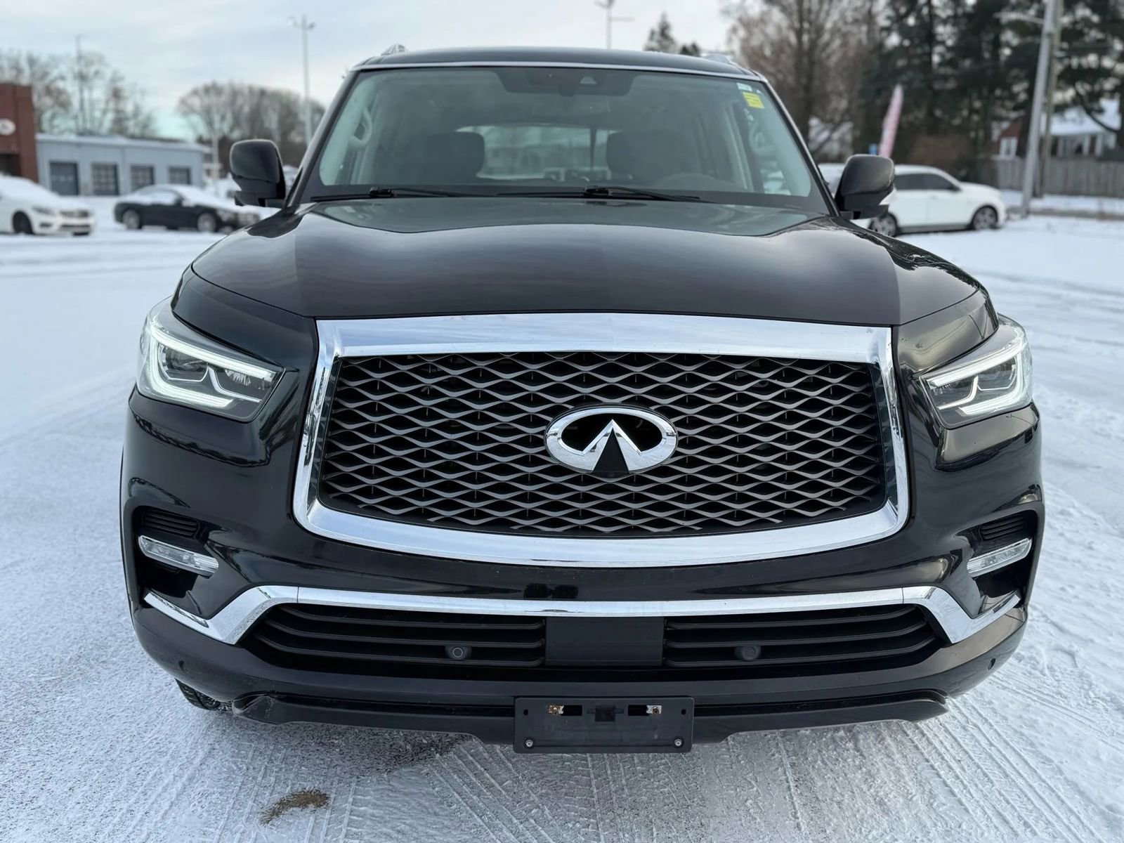 Used 2019 INFINITI QX80 Luxe w/ Proassist Package image 2