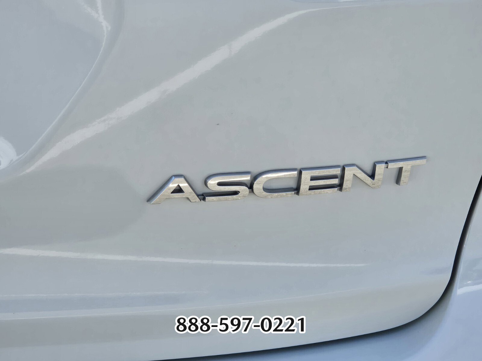 Used 2024 Subaru Ascent Premium w/ Convenience Package image 16