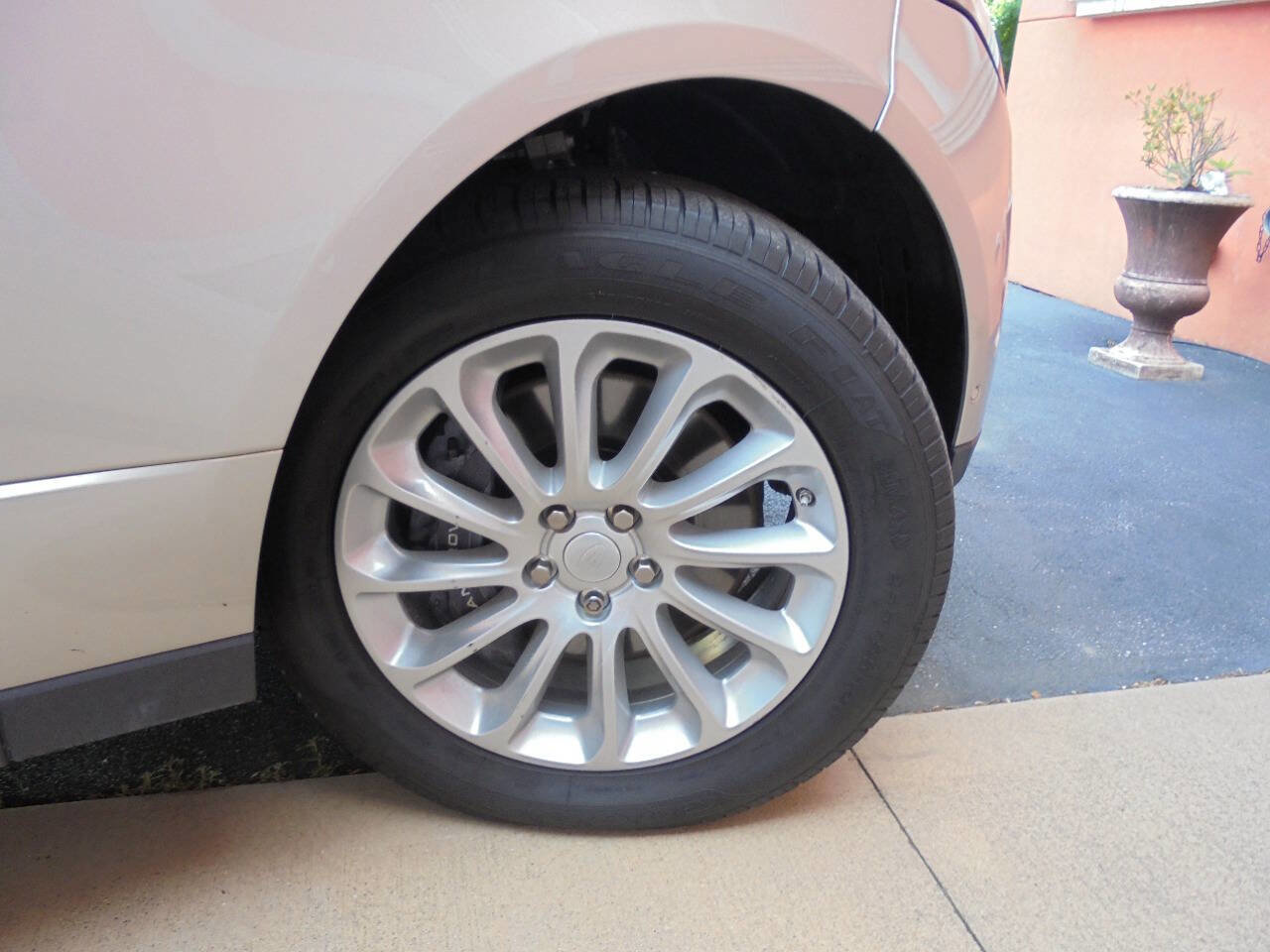 Used 2019 Land Rover Range Rover HSE AWD/4WD image 25