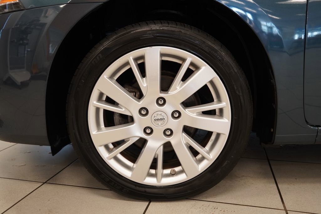 Used 2014 Nissan Sentra SL w/ Premium Package FWD image 16