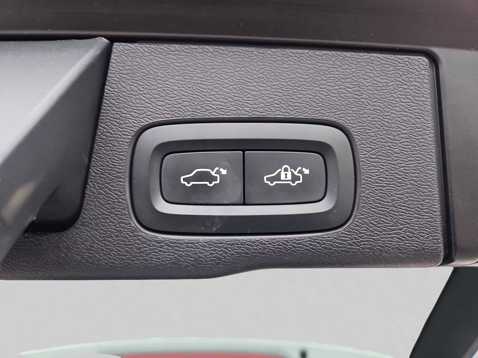 Used 2021 Volvo XC60 T5 Inscription w/ Protection Package Premier image 25