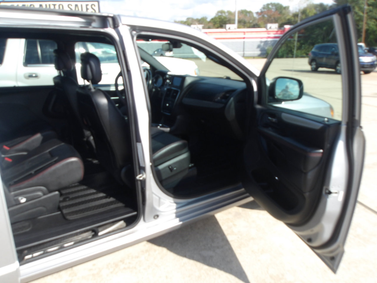 Used 2019 Dodge Grand Caravan GT image 6