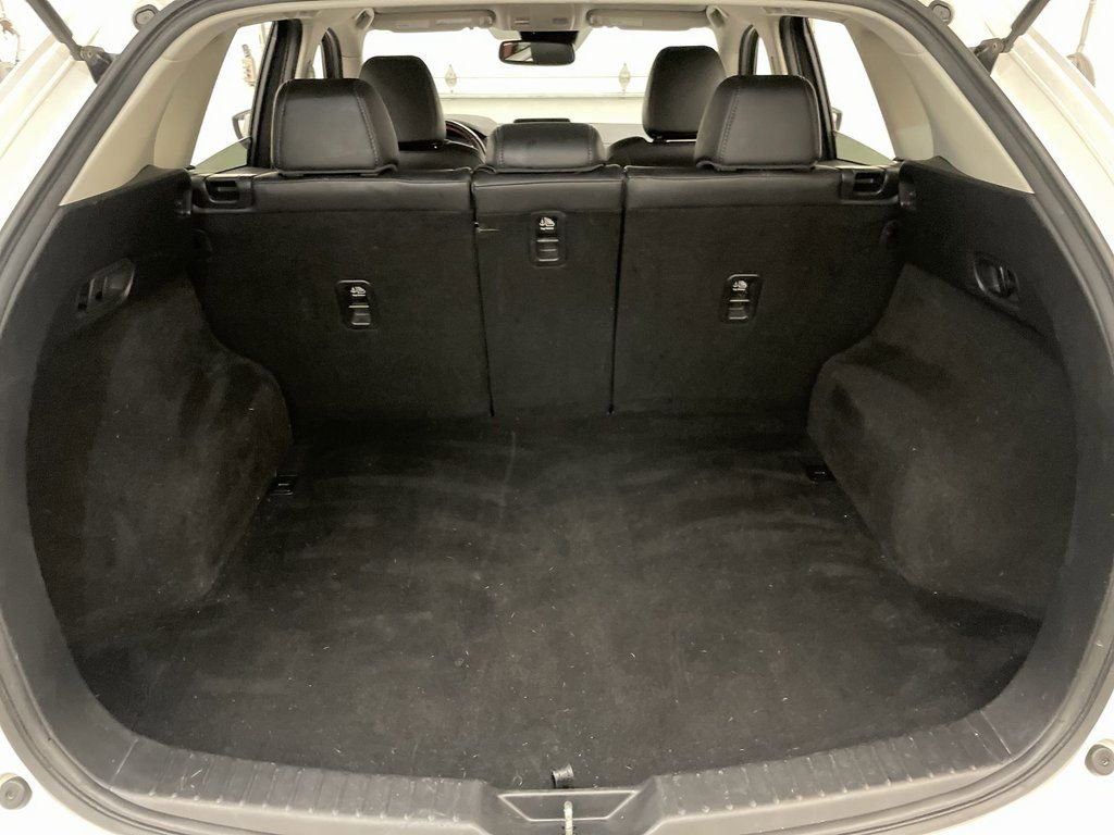 Used 2019 MAZDA CX-5 Touring image 18