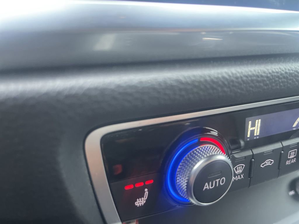 Used 2025 Audi Q3 2.0T Premium image 28