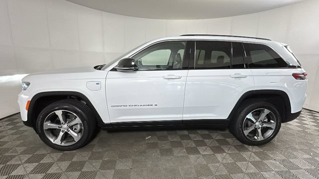 Used 2023 Jeep Grand Cherokee 4WD 4xe image 5