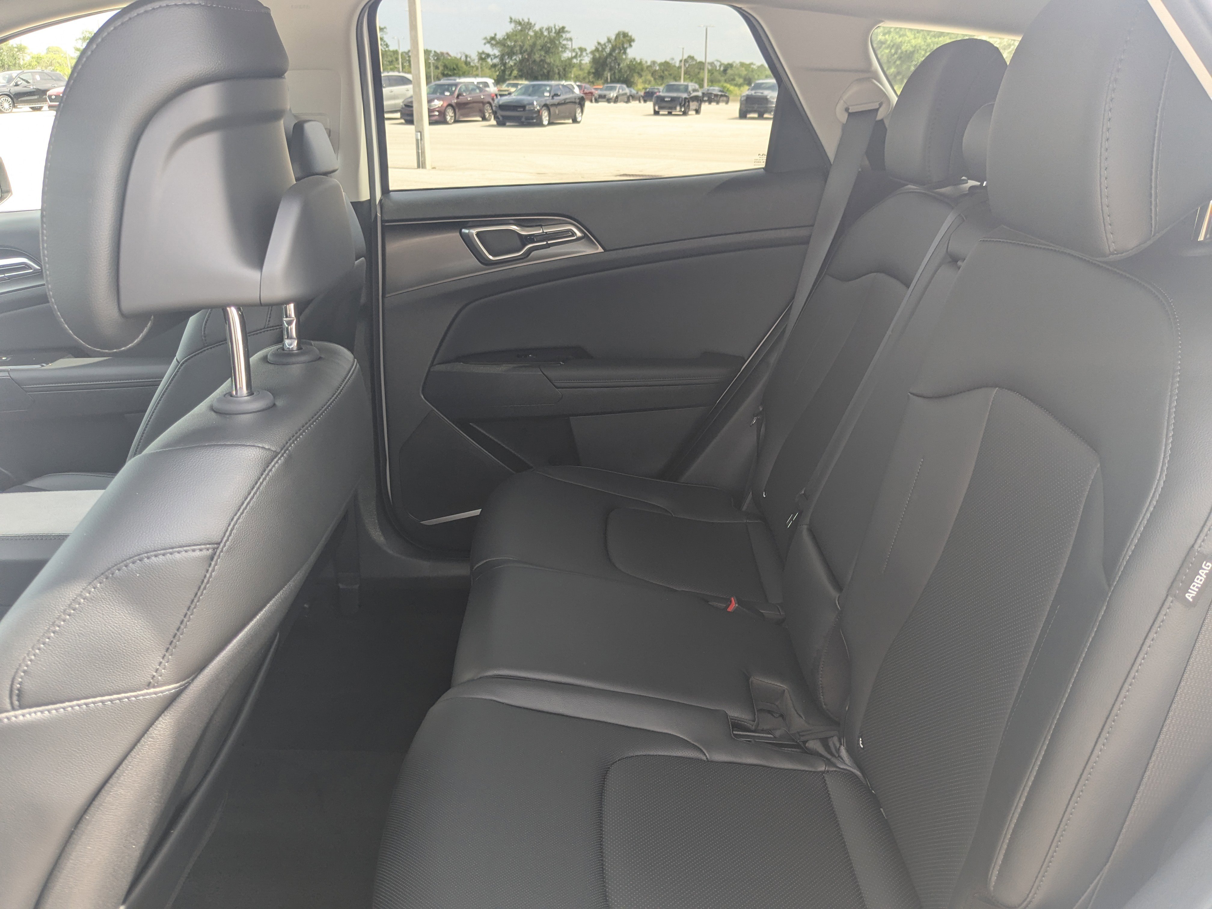 Certified 2025 Kia Sportage EX image 16