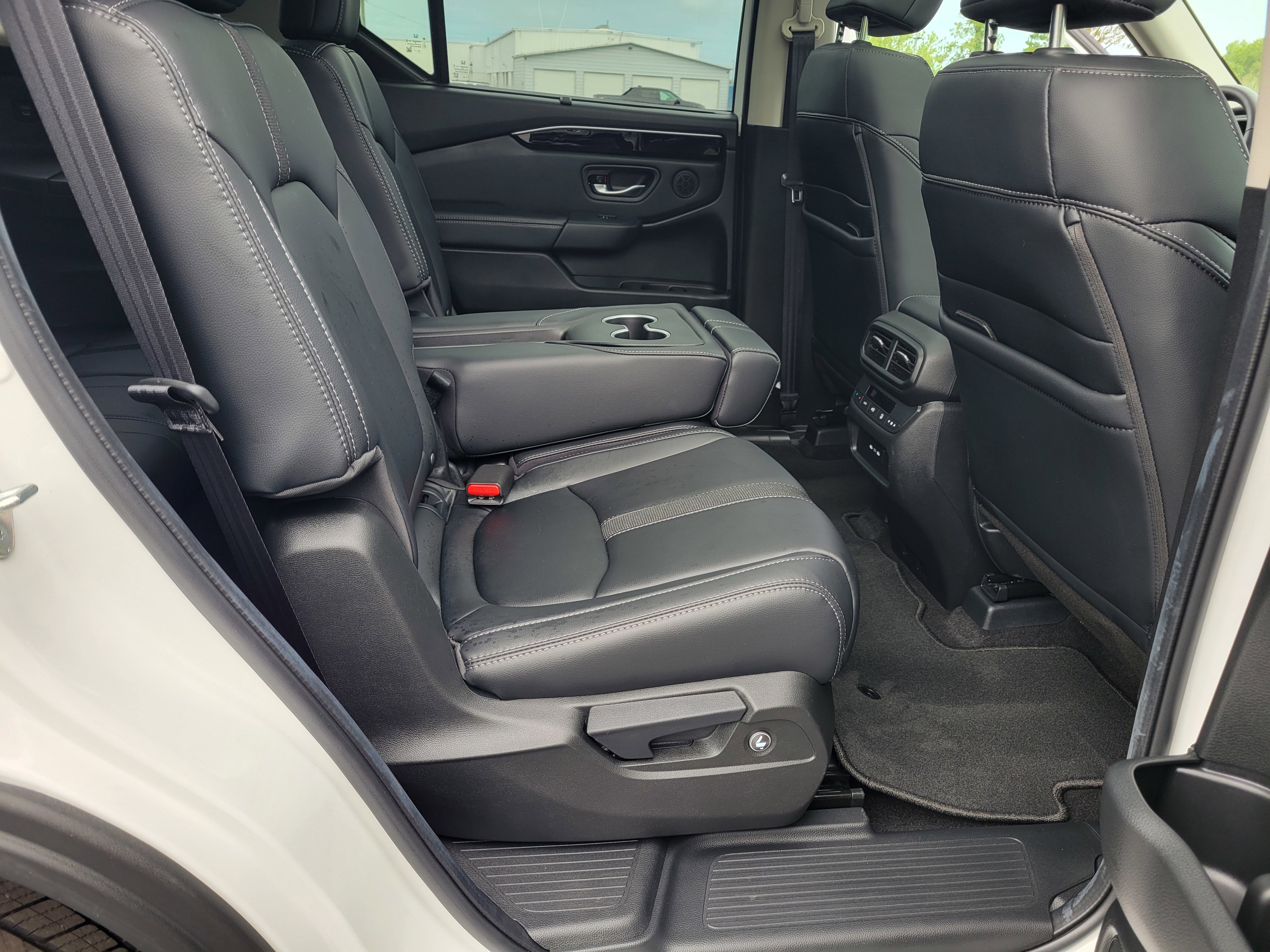 Used 2024 Honda Pilot Touring image 38